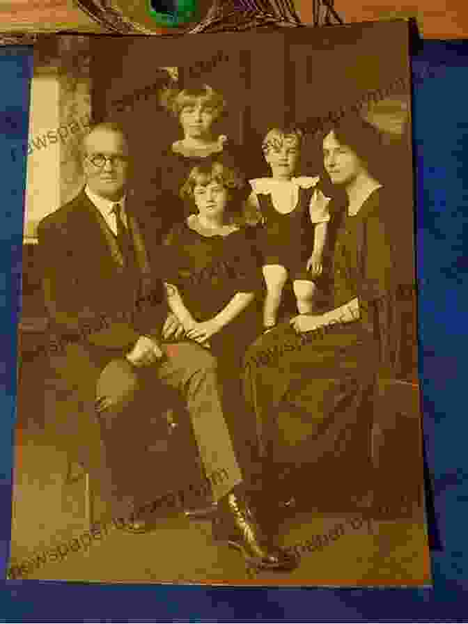 A Sepia Toned Family Portrait Of The Jennings Family, Featuring Individuals Of Various Ages And Backgrounds THE JENNINGS FAMILY OF YORKSHIRE NEW ZEALAND TONGA 5: Descendants Of Ana Malia Loata Folaumoeloa Kelekolio Kaihea Lafaele Kaihea